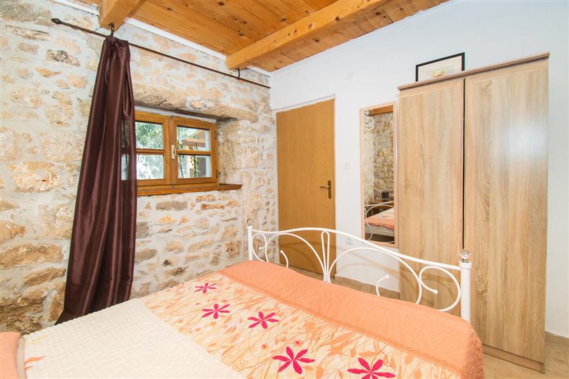 House K1, for 10 persons