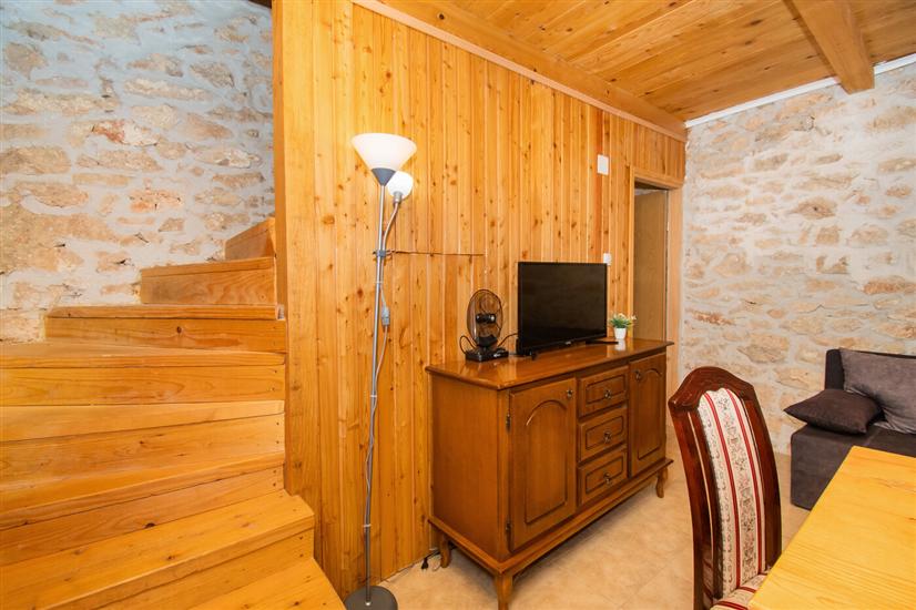 House K1, for 10 persons