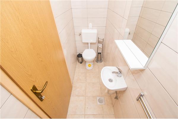 House K1, for 10 persons