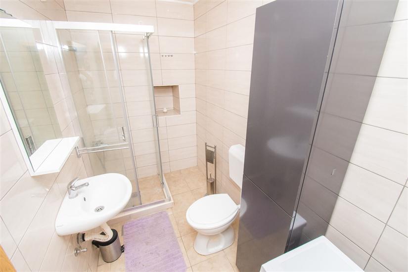 House K1, for 10 persons