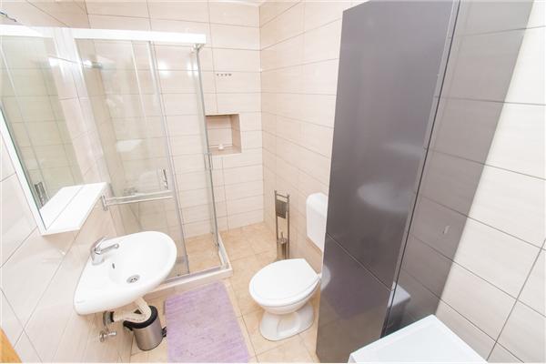 House K1, for 10 persons