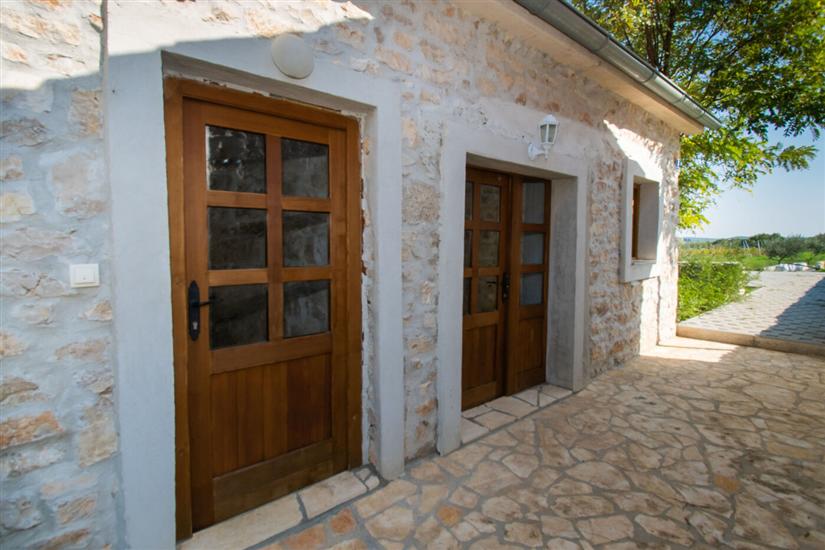 House Stone Curlew 3