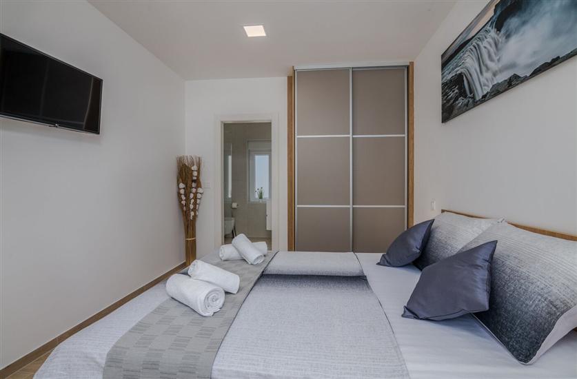 House K1, for 8 persons