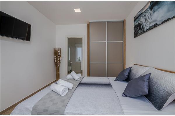 House K1, for 8 persons