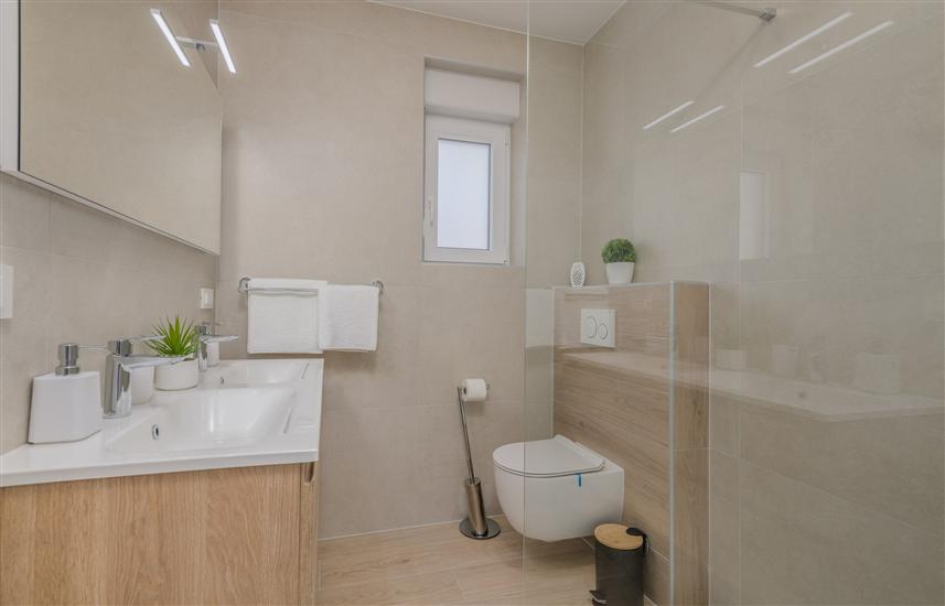 House K1, for 8 persons