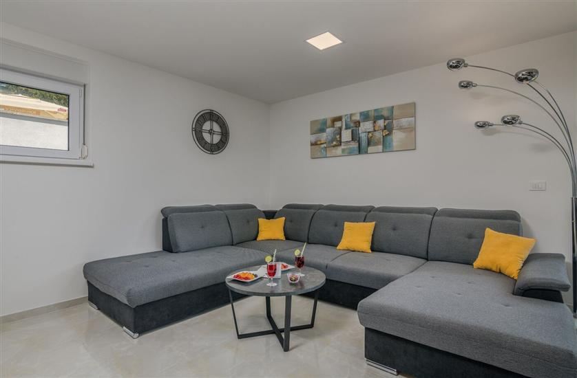 House K1, for 8 persons