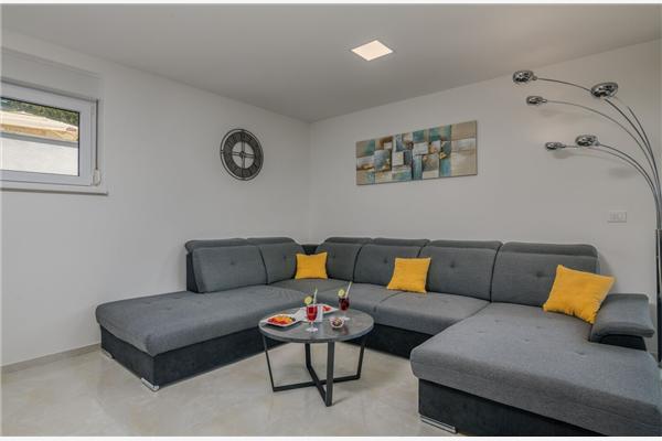 House K1, for 8 persons