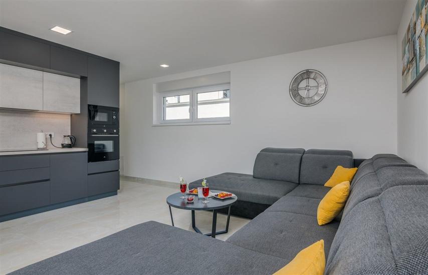 House K1, for 8 persons