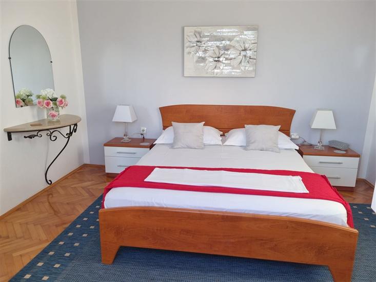 Apartment A2, for 4 persons