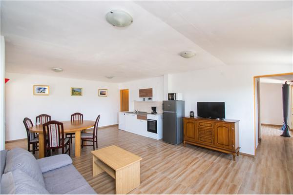 House K1, for 8 persons