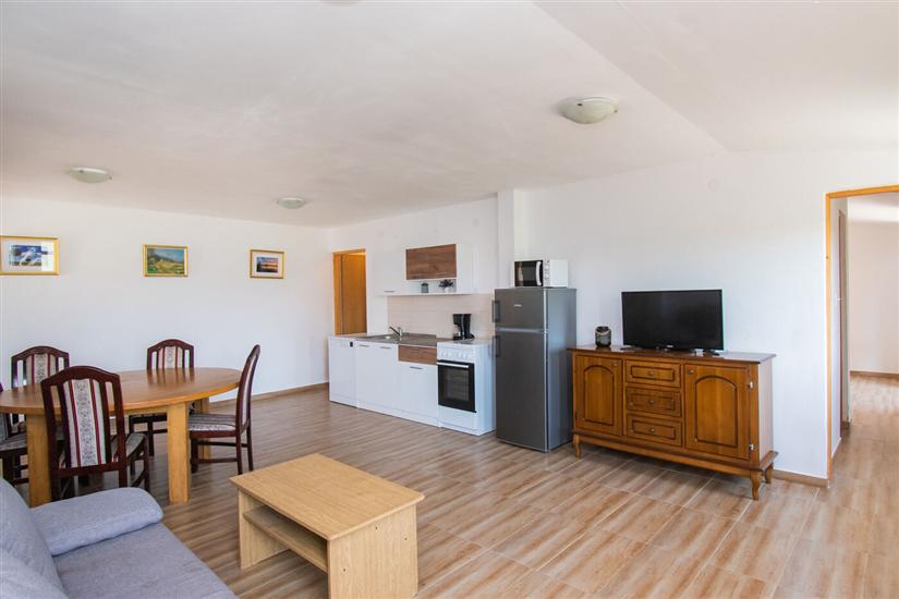 House K1, for 8 persons