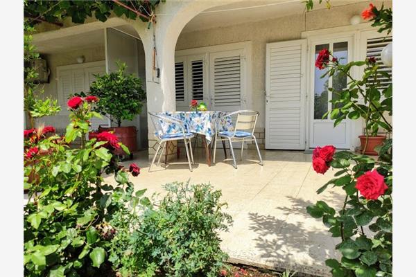 Apartment A2, for 3 persons