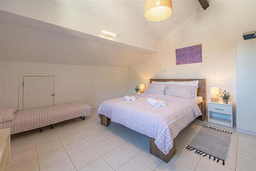 Apartment A2, for 3 persons