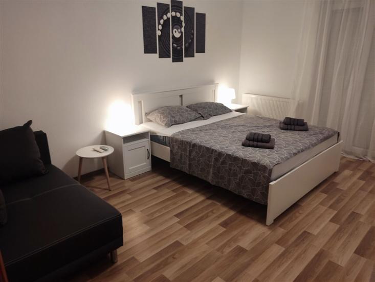 Apartment A2, for 3 persons