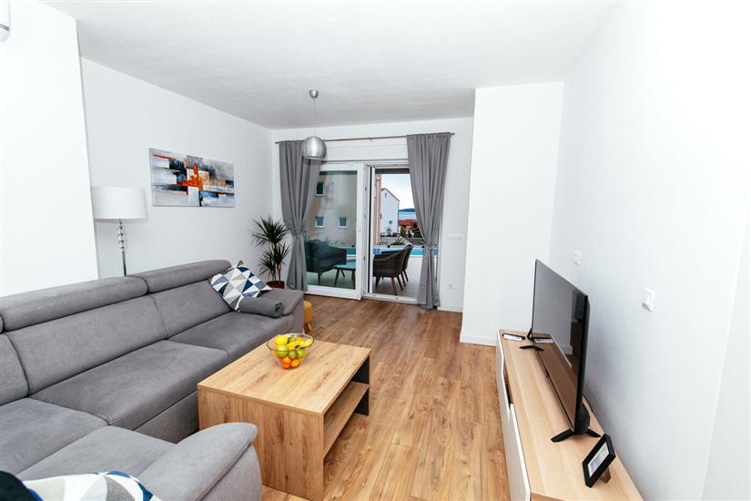 House K1, for 12 persons