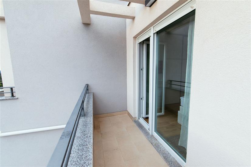 House K1, for 12 persons