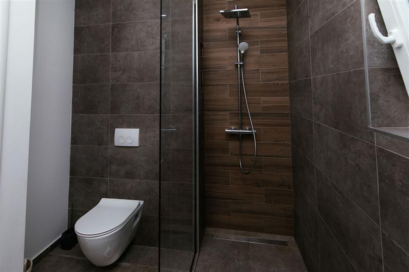 House K1, for 12 persons