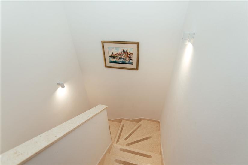 House K1, for 12 persons