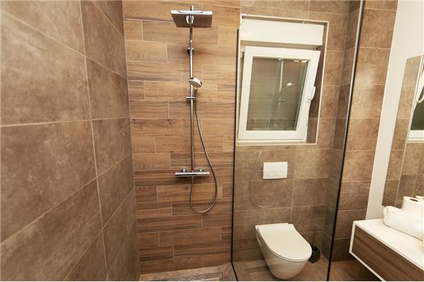 House K1, for 12 persons