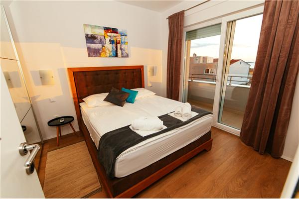 House K1, for 12 persons