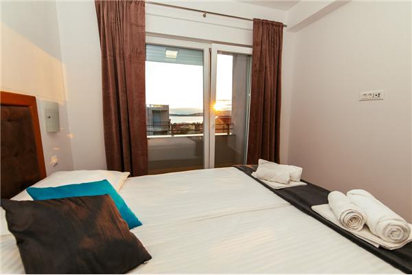 House K1, for 12 persons