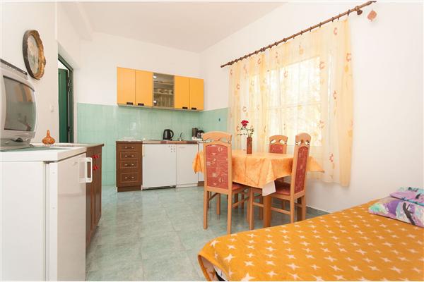 Apartment A1, for 3 persons