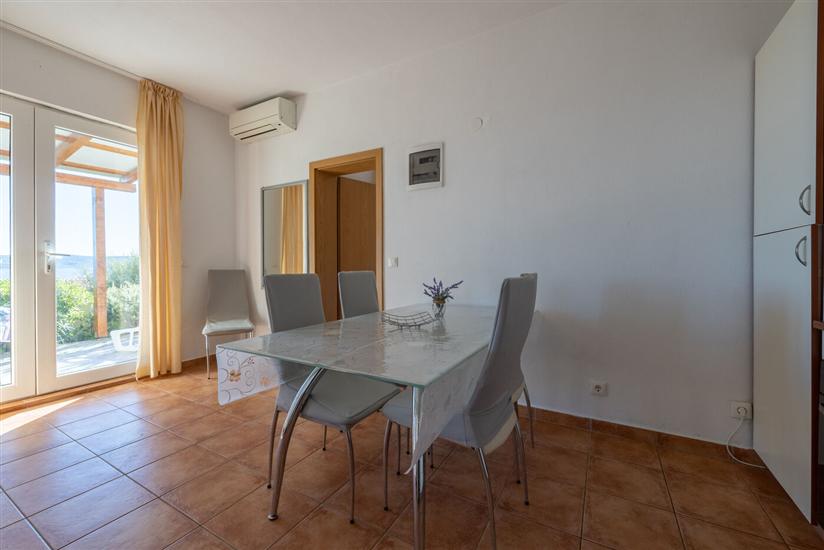 Apartment A2, for 4 persons