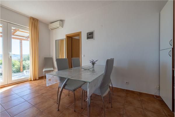 Apartment A2, for 4 persons