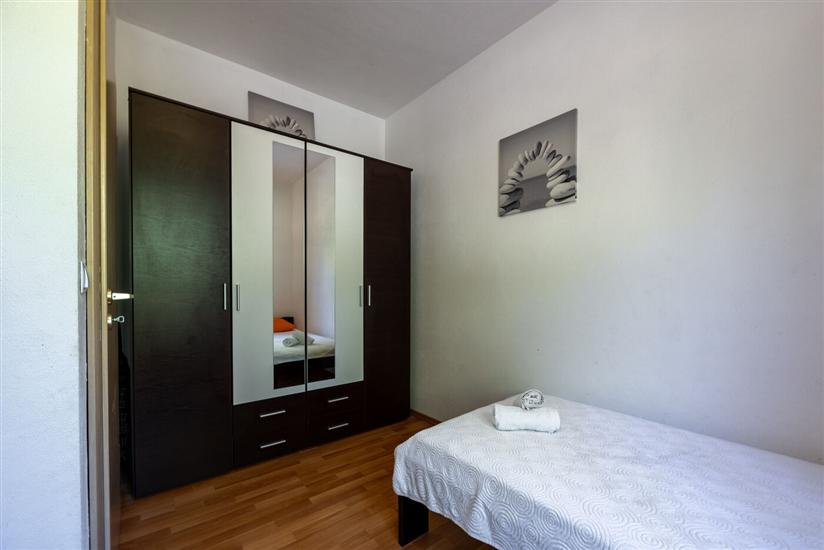 Apartment A3, for 6 persons