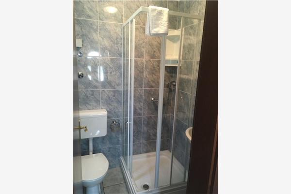 Room S1, for 2 persons