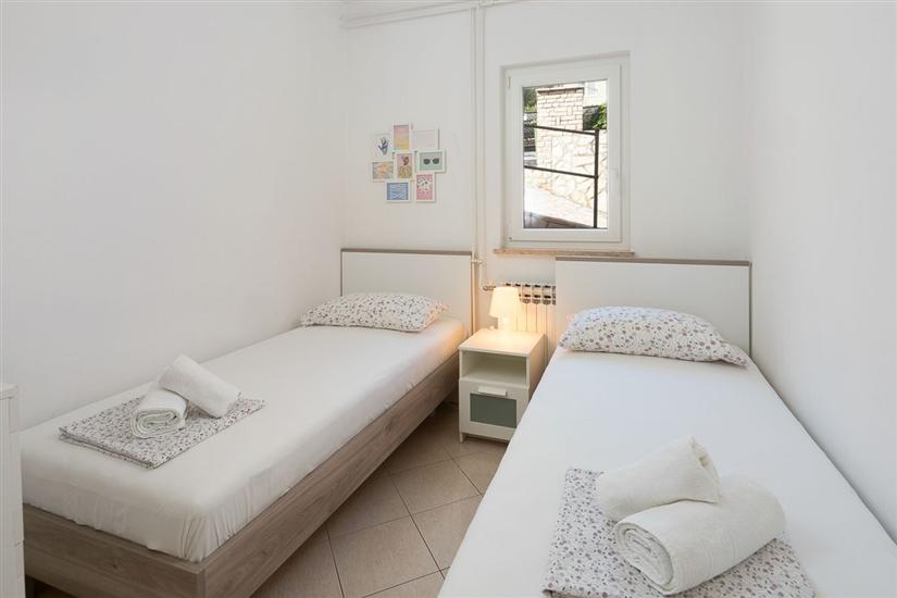 Apartment A3, for 5 persons