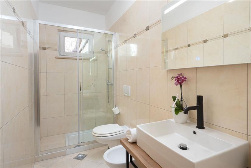 Apartment A4, for 5 persons