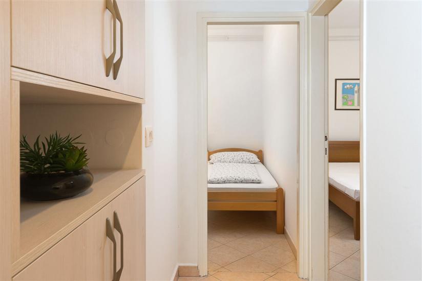 Apartment A5, for 5 persons