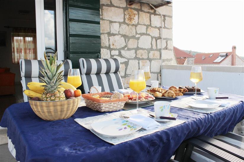 Apartment A1, for 4 persons