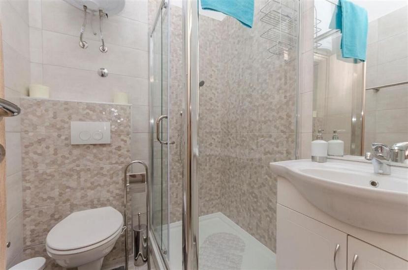 Apartman A2, za 5 osoba/e