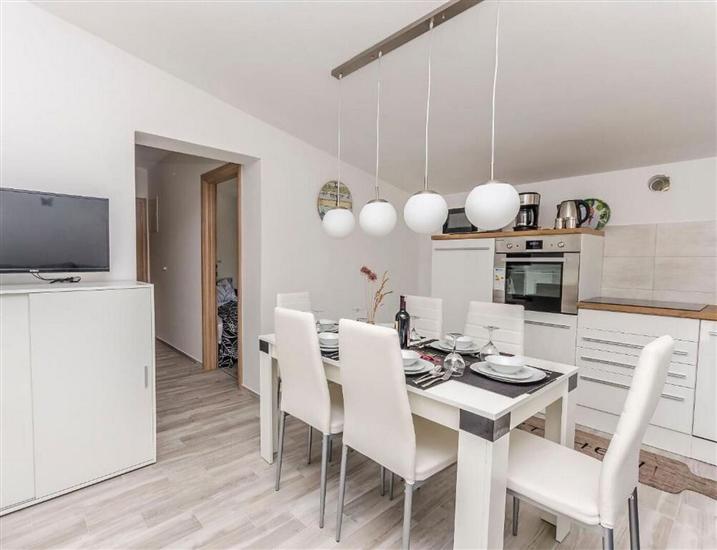 Apartman A2, za 5 osoba/e