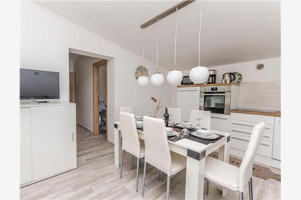 Apartman A2, za 5 osoba/e