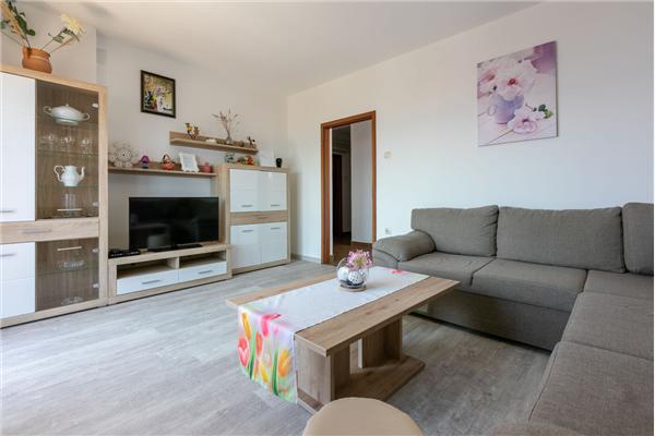 Apartment A2, for 6 persons