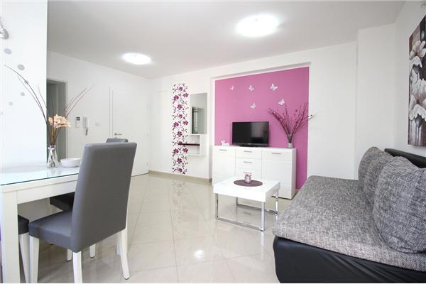 Apartment A4, for 3 persons