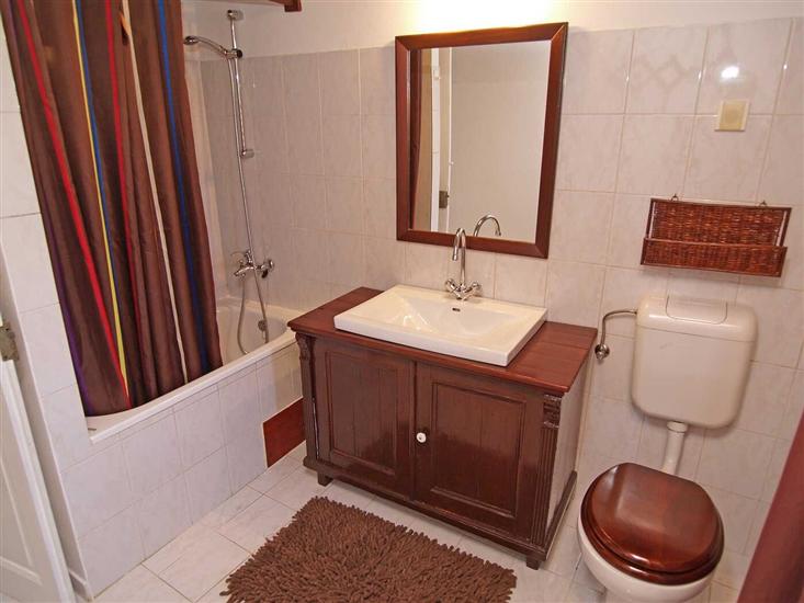 Apartment A2, for 4 persons