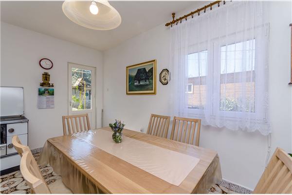 Apartment A1, for 5 persons