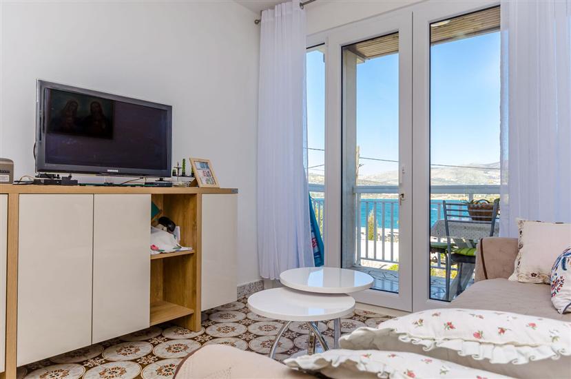 Apartment A1, for 5 persons