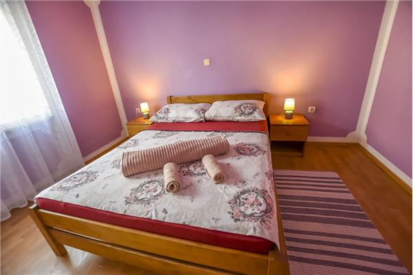 House K1, for 20 persons