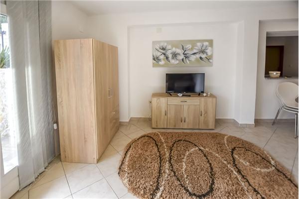 House K1, for 20 persons