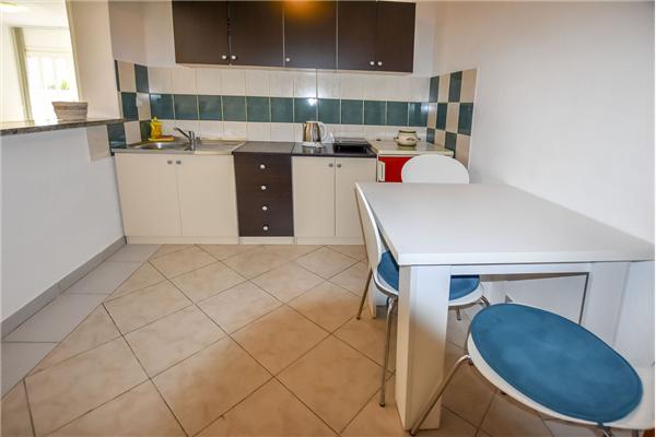 House K1, for 20 persons