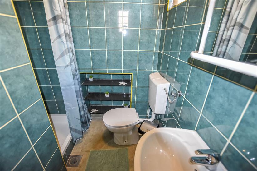 House K1, for 20 persons