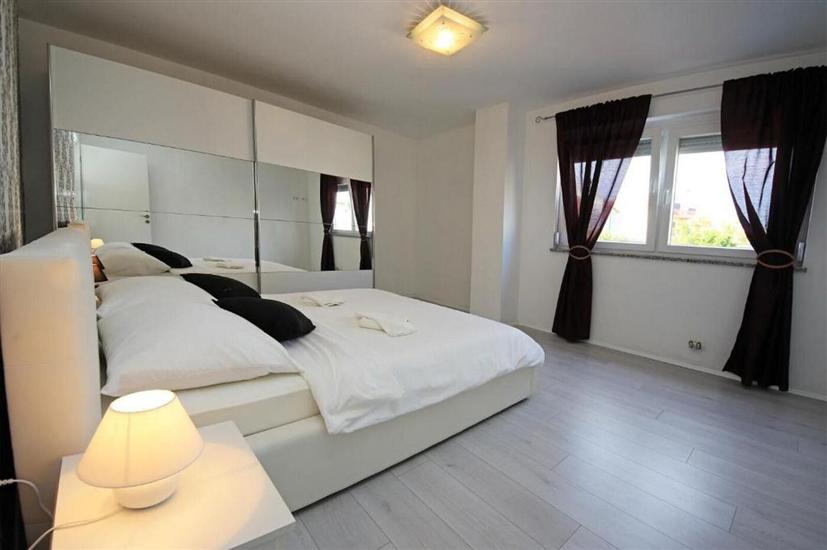 House K1, for 8 persons