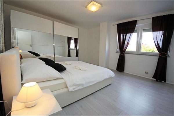 House K1, for 8 persons