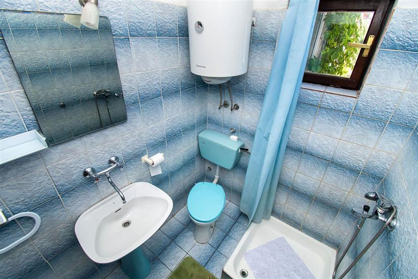 Apartment A1, for 5 persons