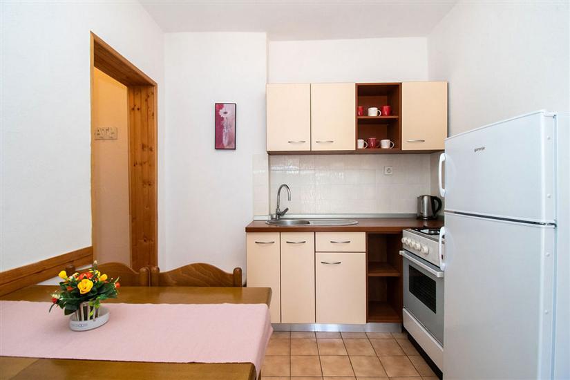 Apartment A1, for 5 persons